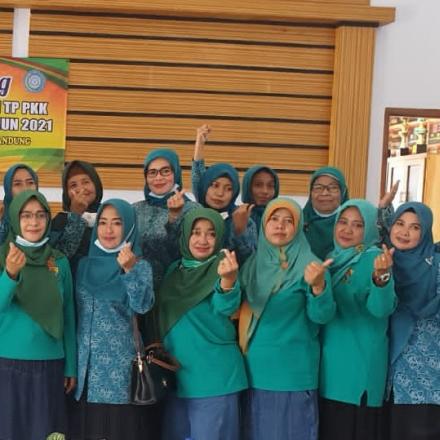 Bina Wilayah dan Monitoring PKK Desa Cisondari Oleh PKK Kecamatan Pasirjambu