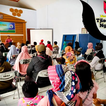 TIGA PILAR DESA CISONDARI BAGIKAN BLT DANA DESA TAHUN ANGGARAN 2022