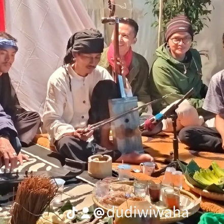 Album : Hajat Leumbur